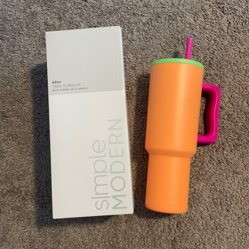 Simple modern tumbler